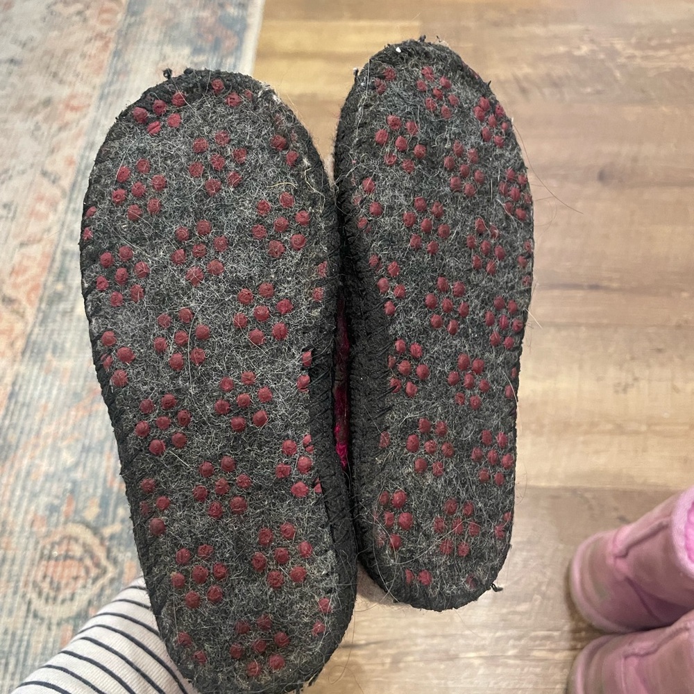 Garnet Hill slippers - Picture 2 of 4